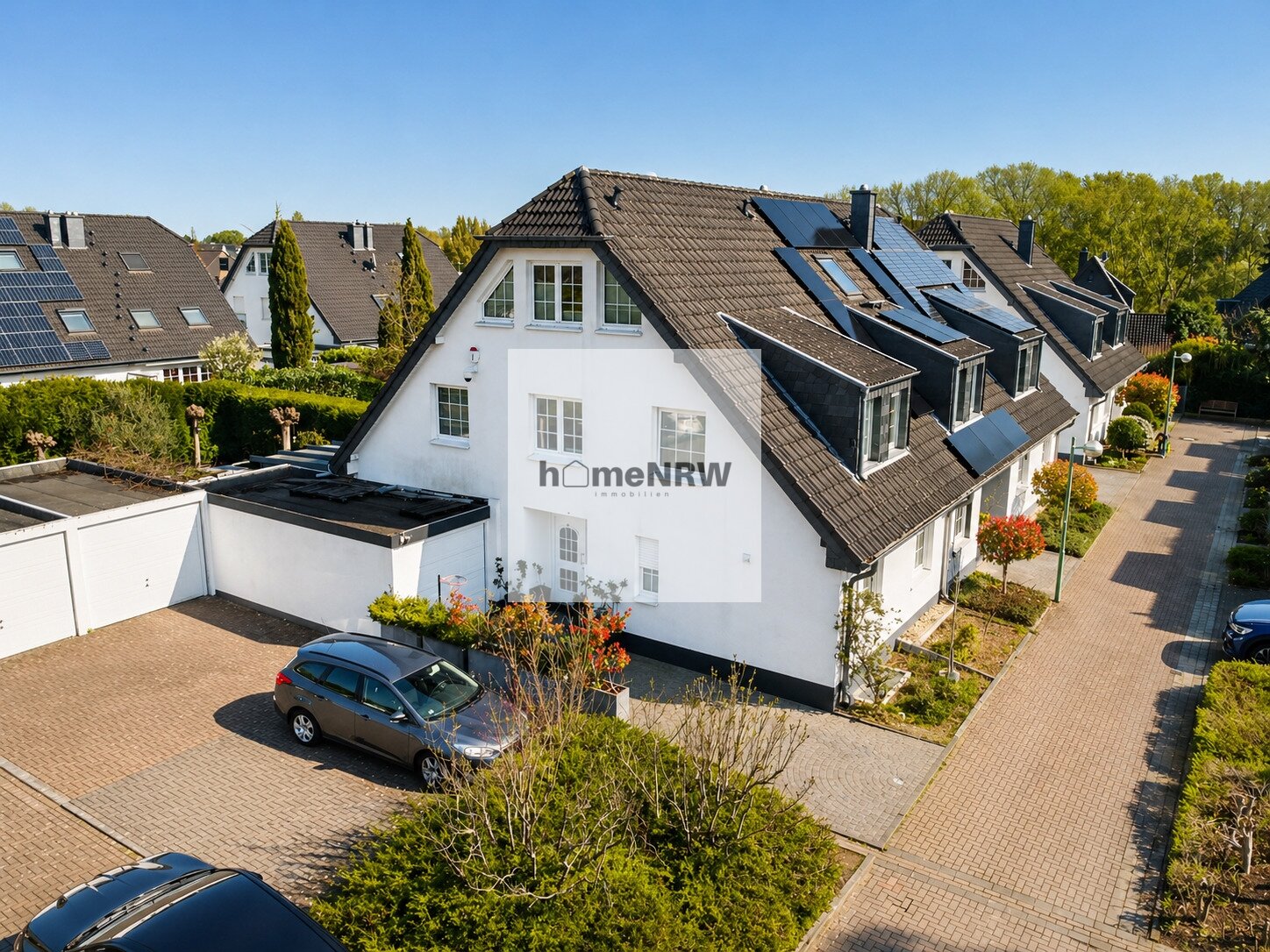 Familienidylle mit Pool und Wintergarten in Meerbusch Strümp Familienidylle mit Pool und Wintergarten in Meerbusch Strümp