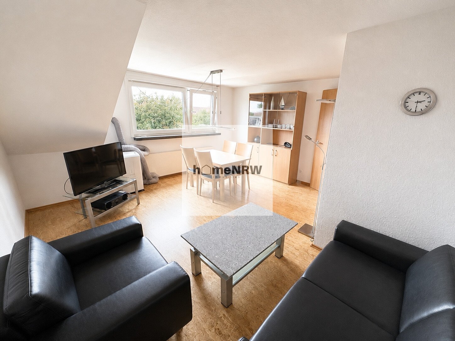 Möbliert wohnen in Ratingen | 2 Zimmer, Klimaanlage & zentrale Lage Möbliert wohnen in Ratingen | 2 Zimmer, Klimaanlage & zentrale Lage