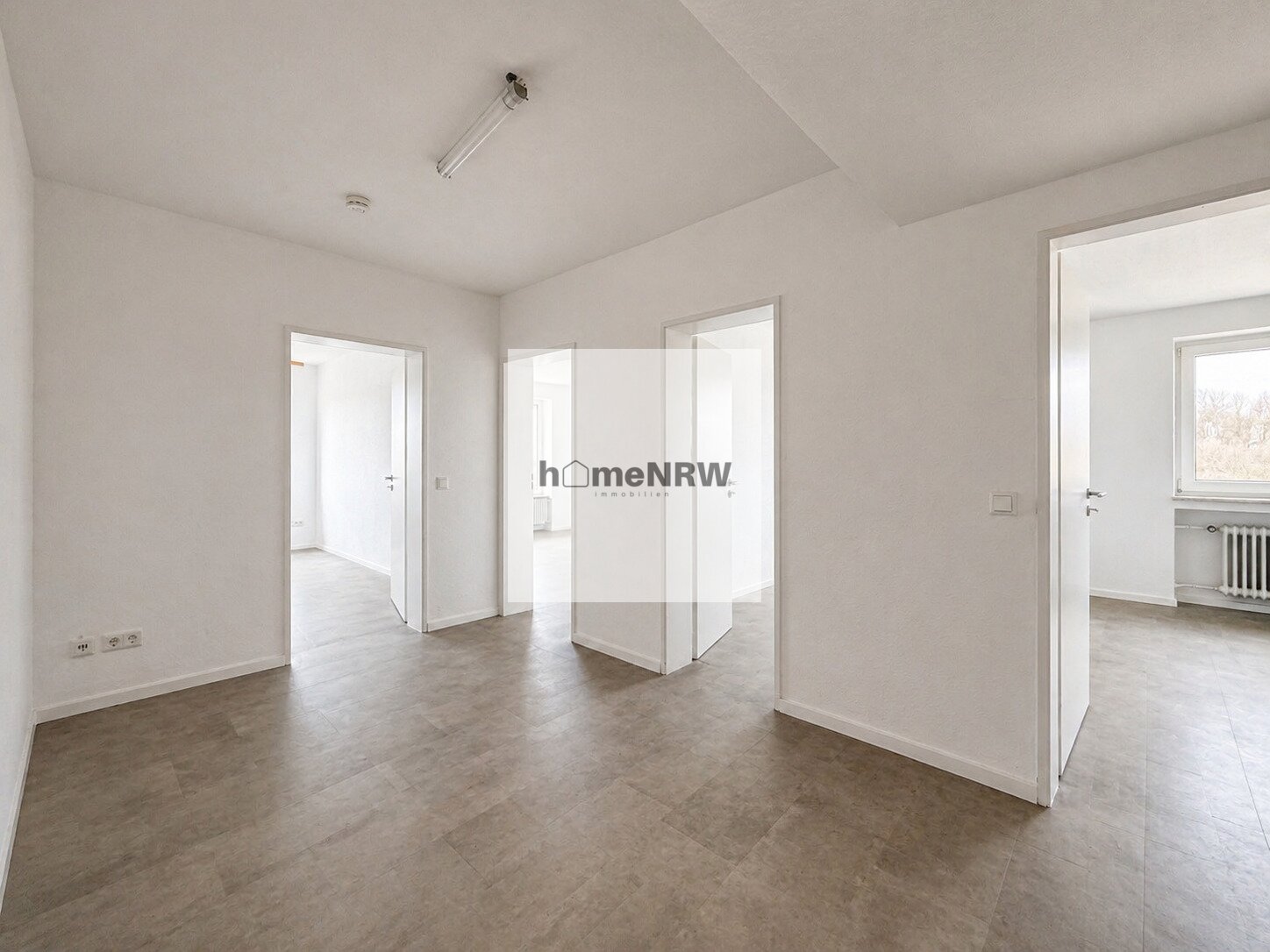 Modernisierte 3,5-Zimmer-Wohnung mit Fernblick- Zentral in Wülfrath Modernisierte 3,5-Zimmer-Wohnung mit Fernblick- Zentral in Wülfrath